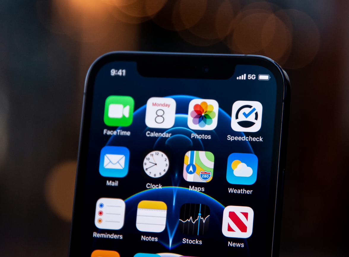 江陵苹果手机维修分享为什么 iPhone 12 在冬季会自动关机 